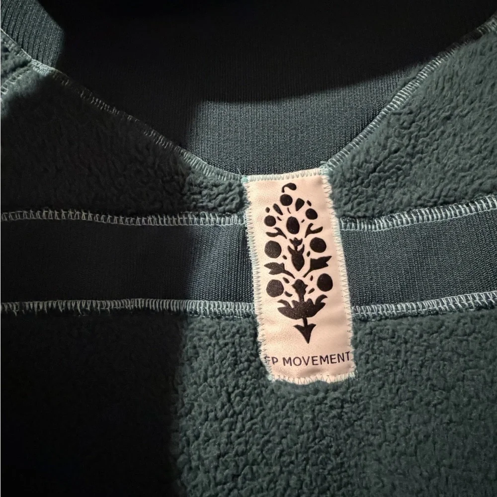 FP Movement by Free People Dark Green Zip-Up Fleece 🔥Size XL - Picture 6 of 6